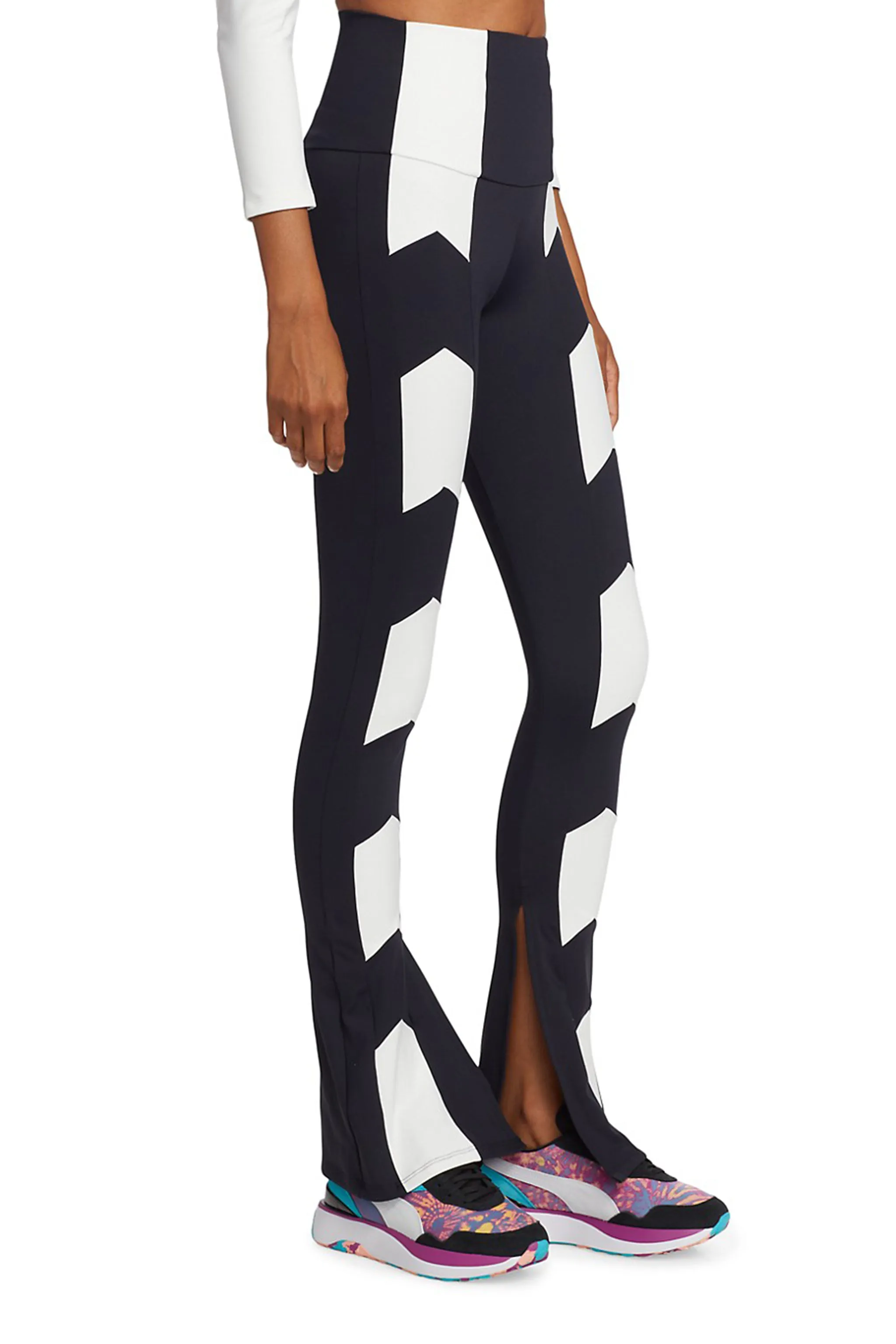 Front Arrow Slit Legging Black / Chantilly