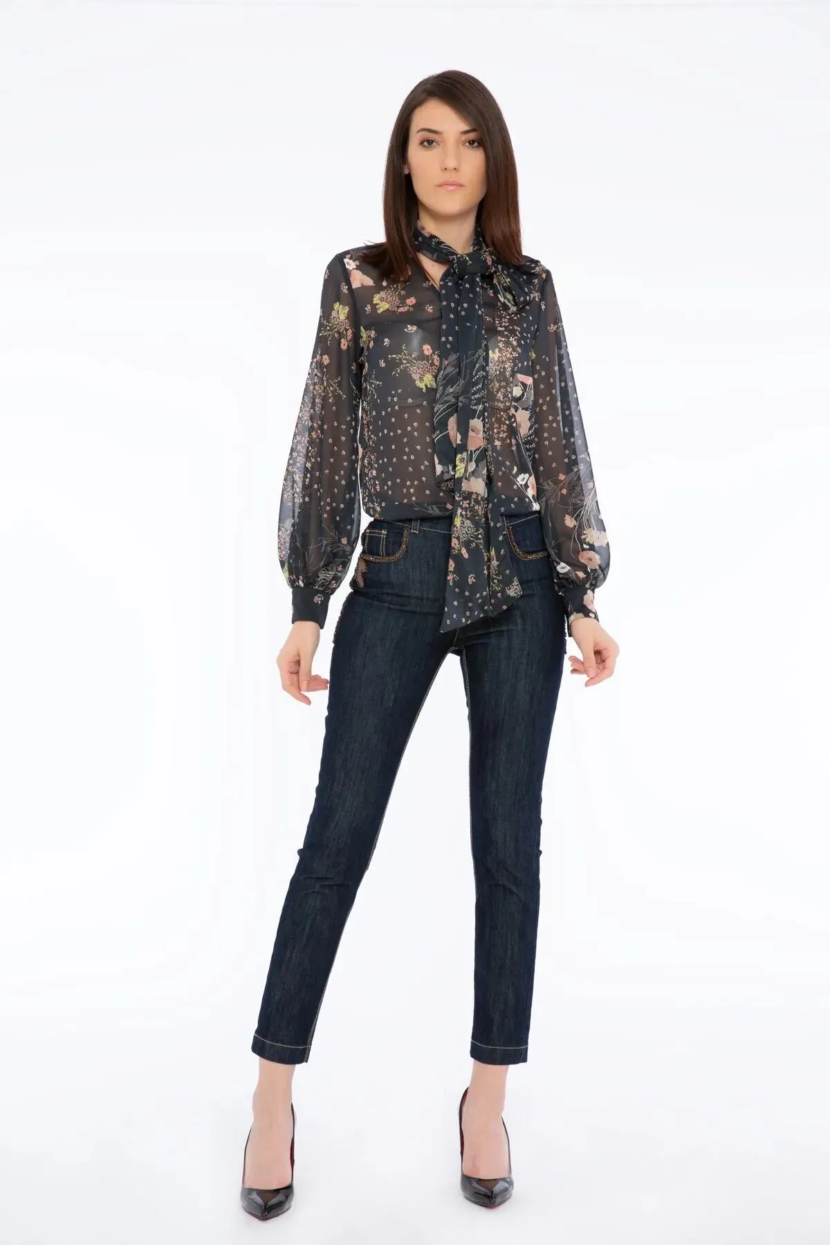 Gizia Halter Neck Floral Blouse